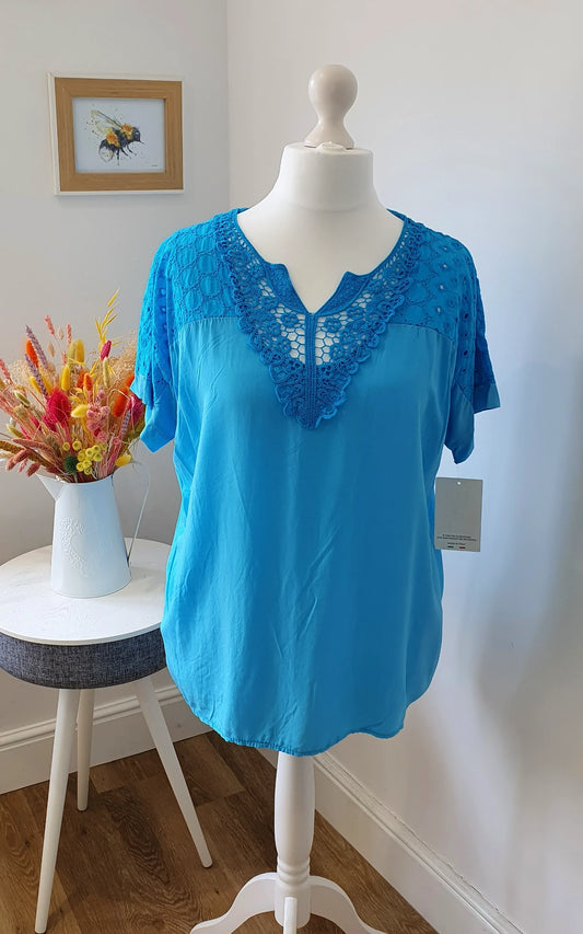 Crochet Shoulder Cotton Top - Blue