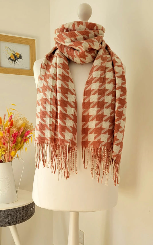 Dog Tooth Tassel Scarf Blush/White