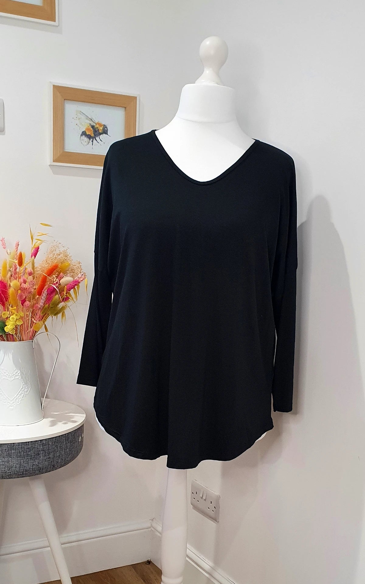 Italian Plain V Neck Top - Black